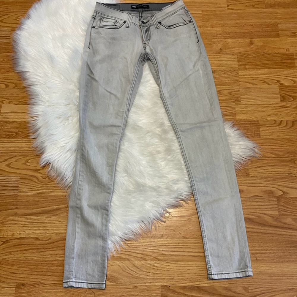🔻SALE🔻LEVI'S🔹NEW CONDITION - Picture 2 of 7